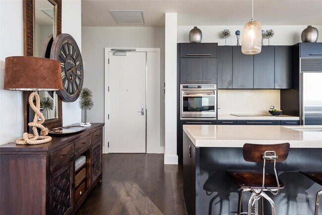 Foto del edificio - 2200 Victory Ave