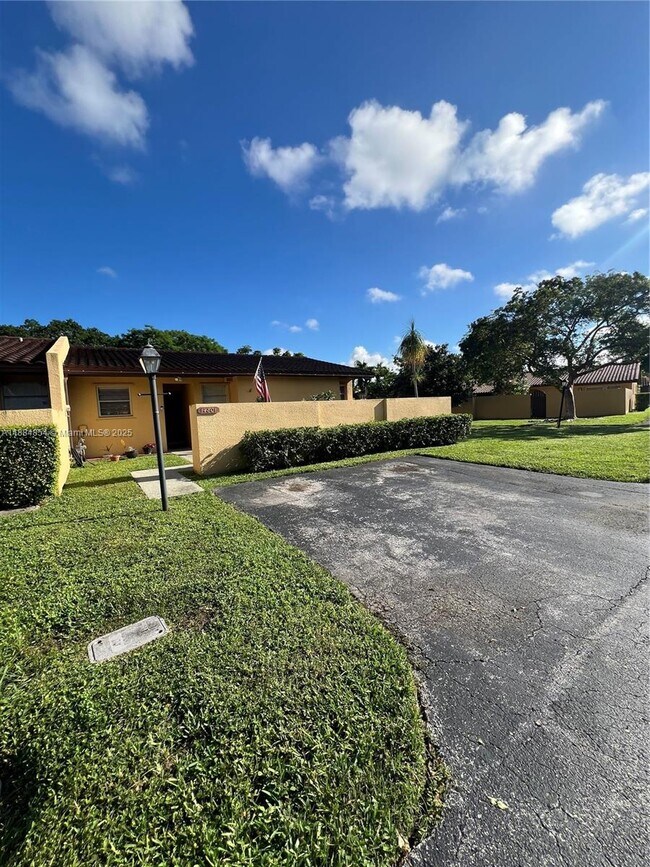 Building Photo - 14801 SW 87th Terrace