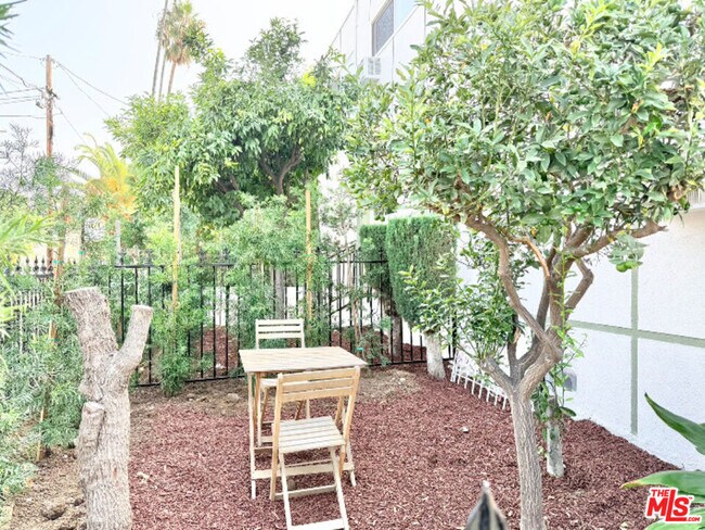 Foto del edificio - 3522 Bellevue Ave