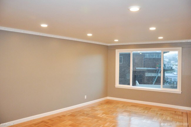 Foto del edificio - 472 Corbett Ave