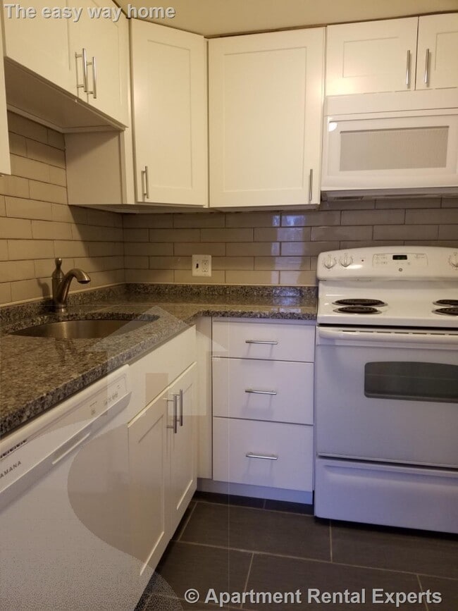 Photo - 524 Putnam Ave Apartment