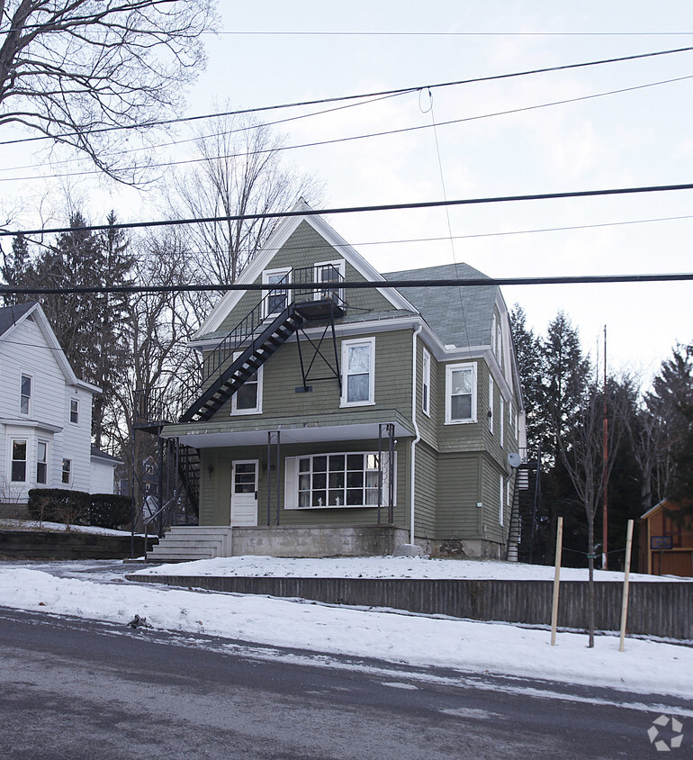 Building Photo - 88 Elm St