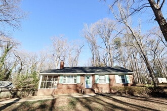 Building Photo - 8834 Old Holly Rd