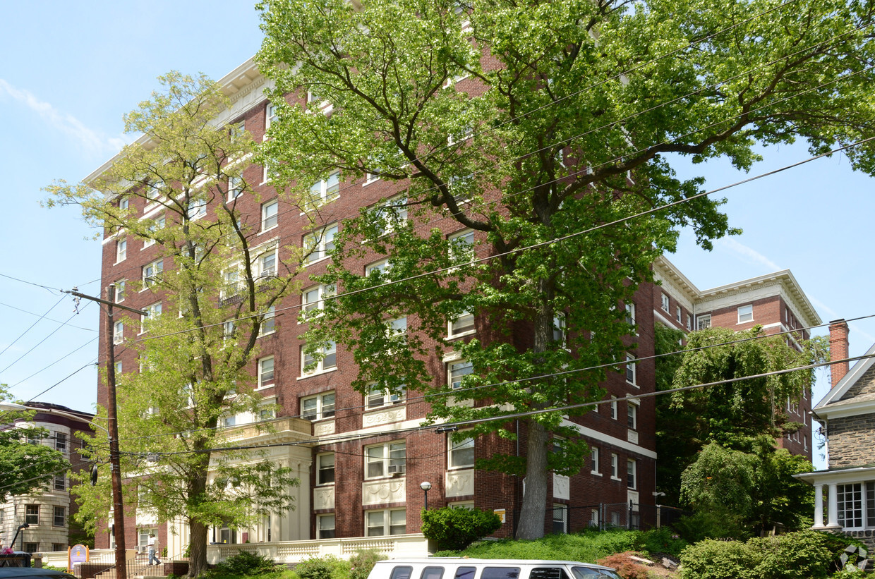 Building Photo - Emlen Arms