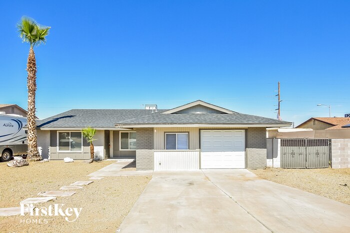 Primary Photo - 385 Jann Dr