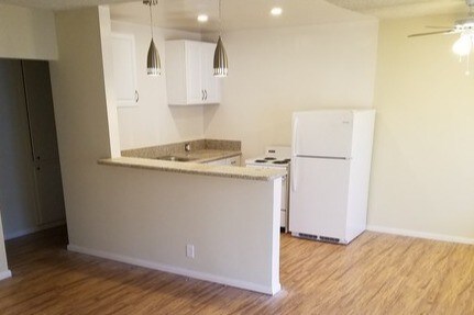 Foto del edificio - 515 N Wilson Ave