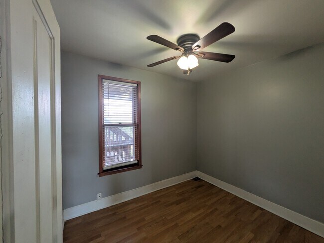 Foto del edificio - Updated 2BR/1BA in Pullman – Internet Incl...