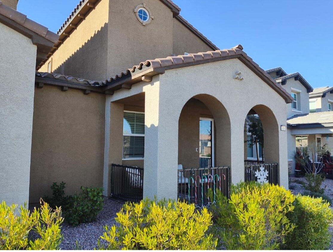 Building Photo - AMERICANA Property Mgmt - Recently constructed Townhouse. 3beds - 2 1/2baths in Henderson.