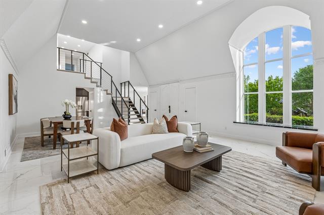 Building Photo - 10541 Berry Knoll Dr