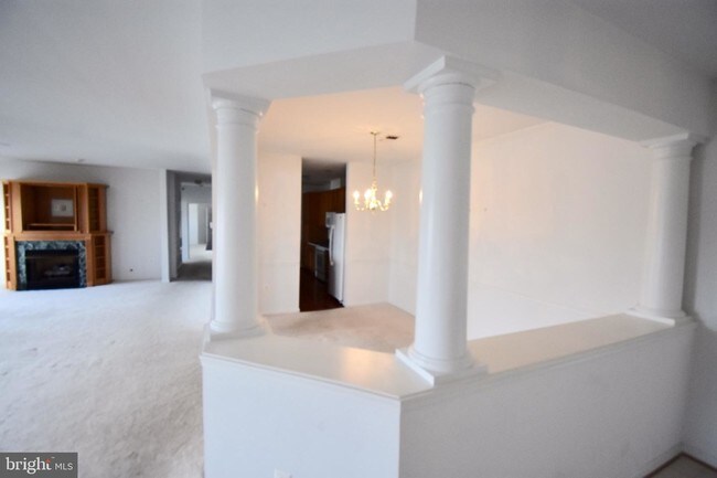 Foto del edificio - 2911 Deer Hollow Way