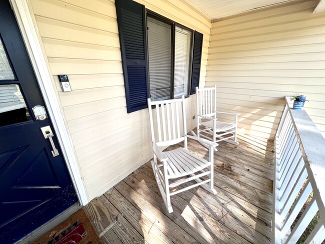 Front Entrance/Porch - 825 Fourth Street Ext