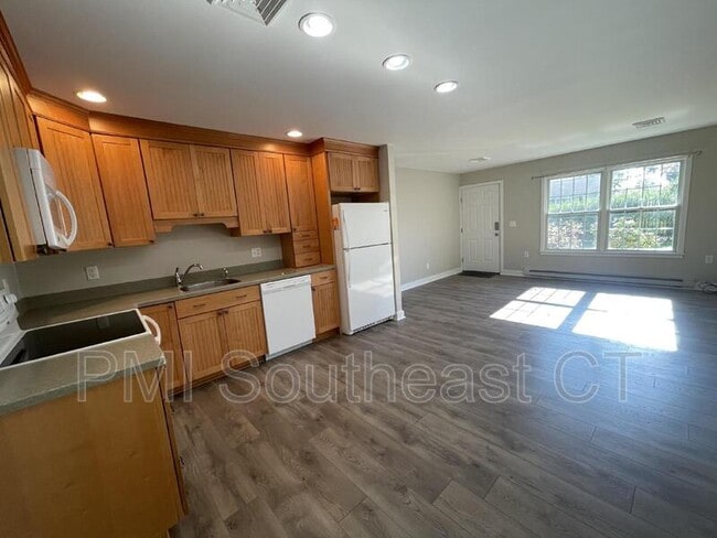 Foto del edificio - 22 Luce Ave