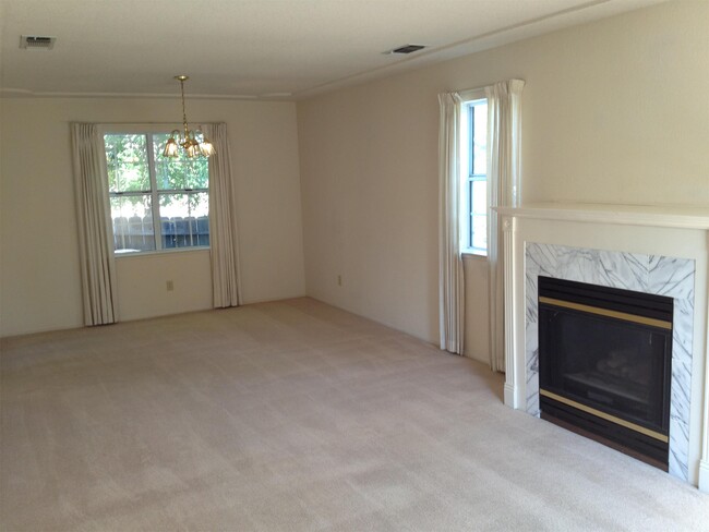 Building Photo - 13065 Beckwith Rd