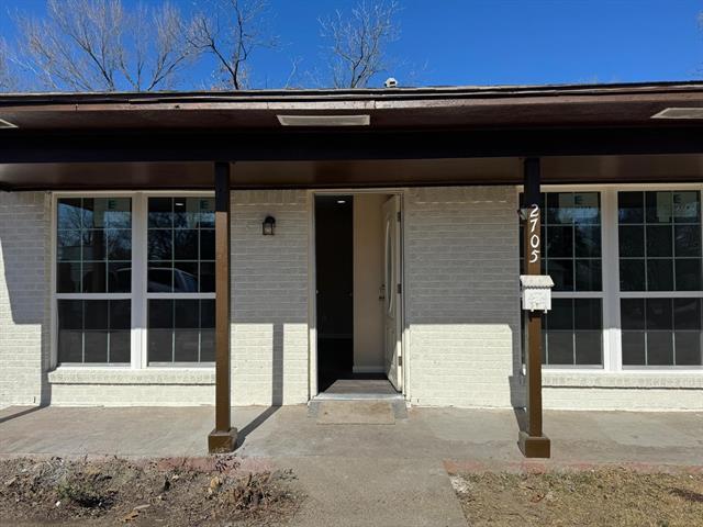 Building Photo - 2705 Blue Ridge Dr