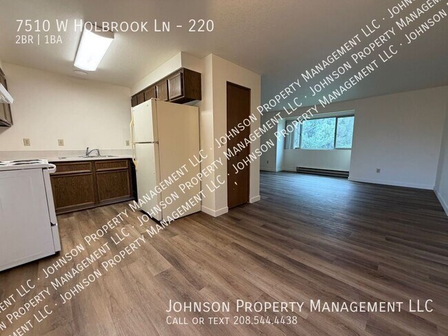 Foto del edificio - 7510 W Holbrook Ln