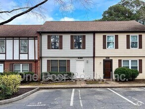 Building Photo - 285 Merrimac Trail