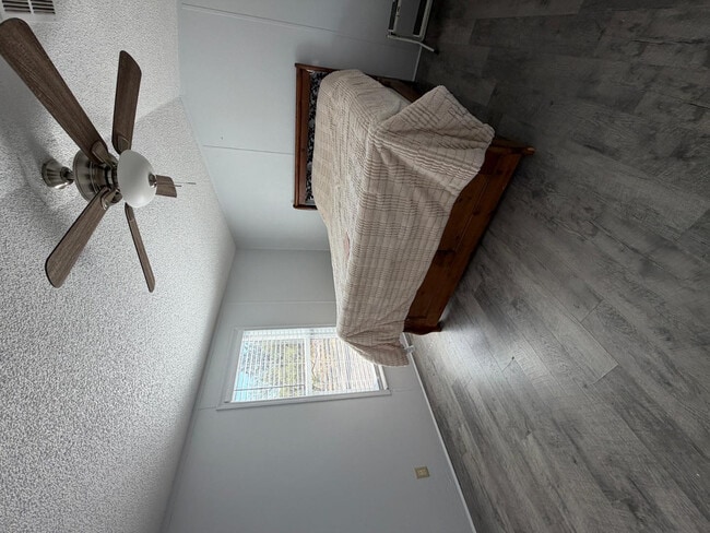 Foto del edificio - 142 Maryvale Dr