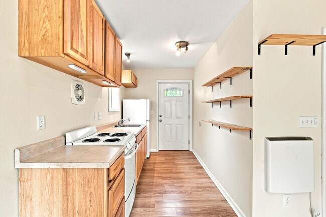 Foto del edificio - Quiet studio for rent