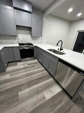 Building Photo - 1806 N Coach Ln