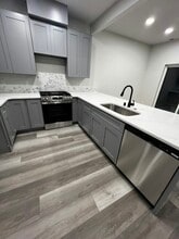 Building Photo - 1806 N Coach Ln
