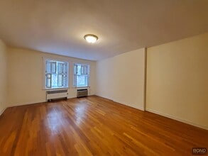 Building Photo - 219 E 69th St