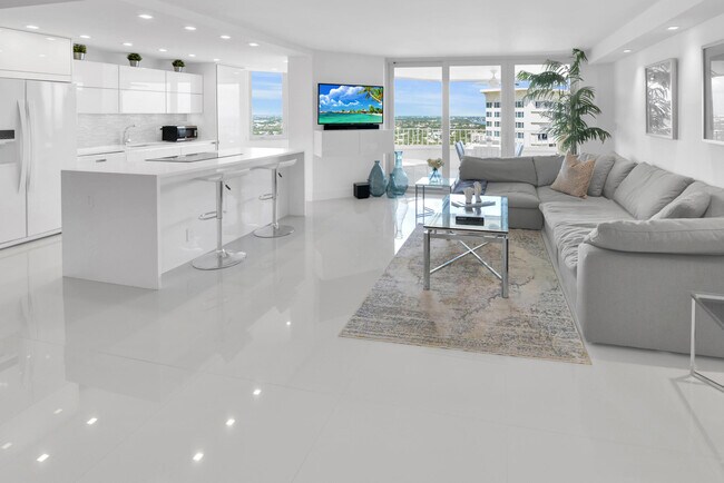 Building Photo - 550 S Ocean Blvd