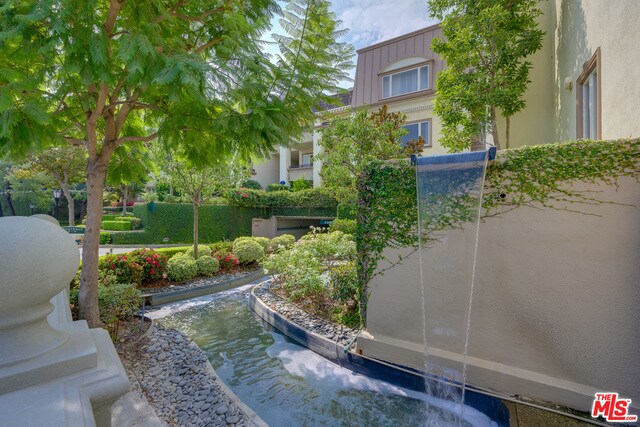 Building Photo - 10122 Empyrean Way