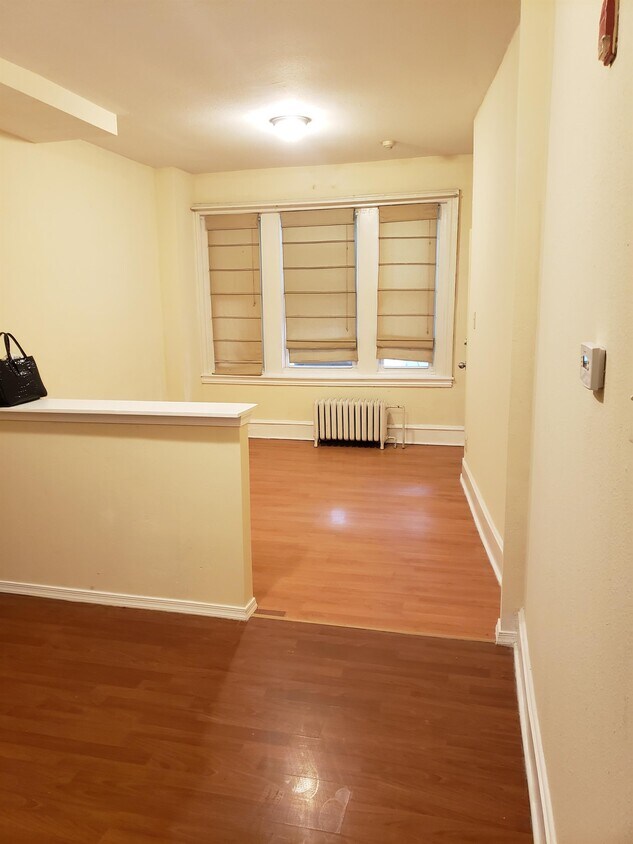 Foto principal - 4936 Locust St