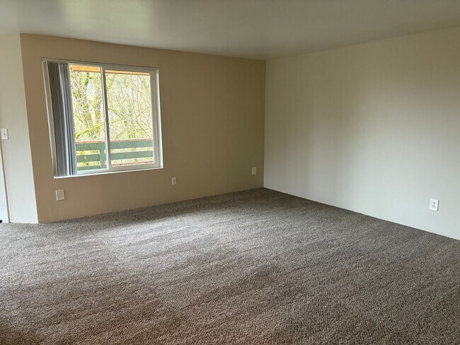 Building Photo - Don't Miss Out On This Deal! 2 Bed 2 Bath ...