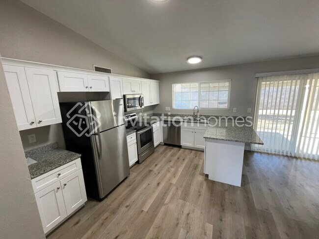 Building Photo - 6630 W Pima St
