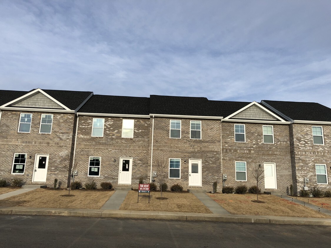 141 Disciple Ln, Inwood, WV 25428 Townhouse for Rent in Inwood, WV