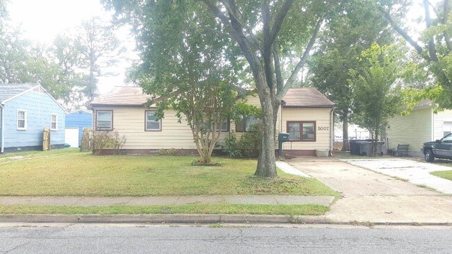 Building Photo - 5007 Hazelwood Rd