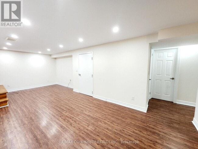 Building Photo - 77 Waringstown Dr