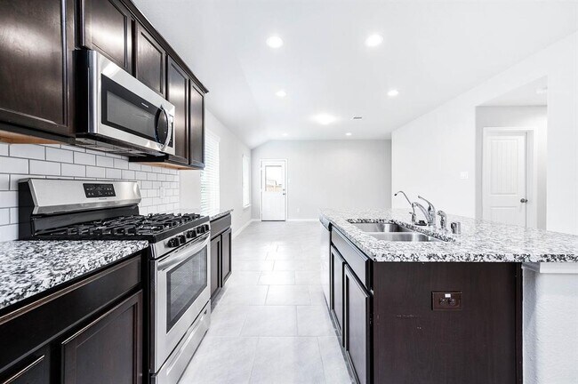 Foto del edificio - 3711 McDonough Way