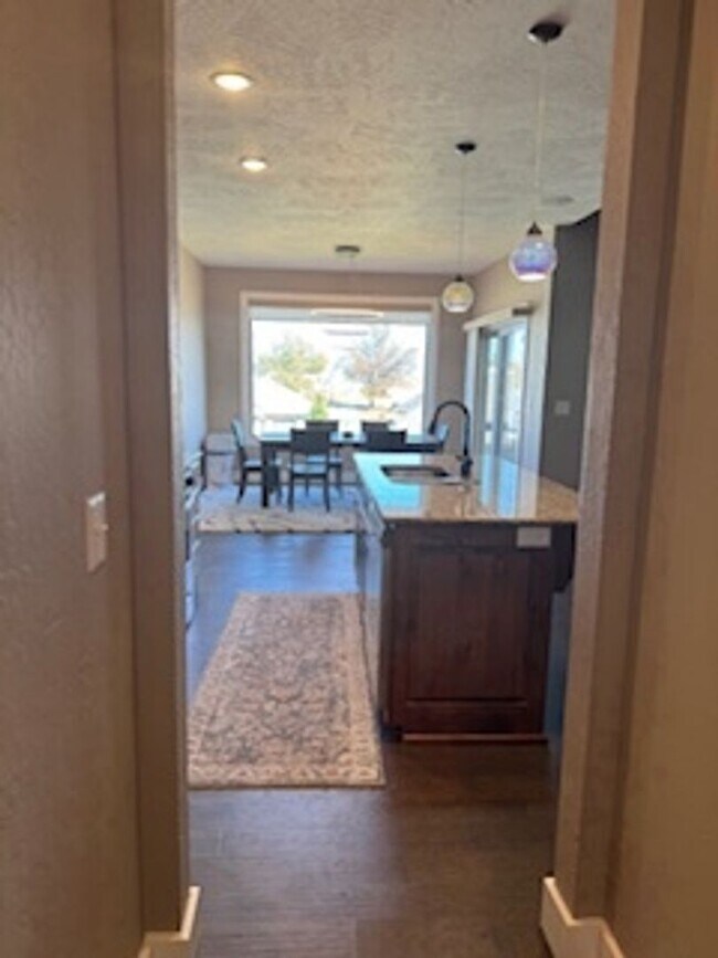 Foto del edificio - 4 Bedroom Single Family Home in Ozark