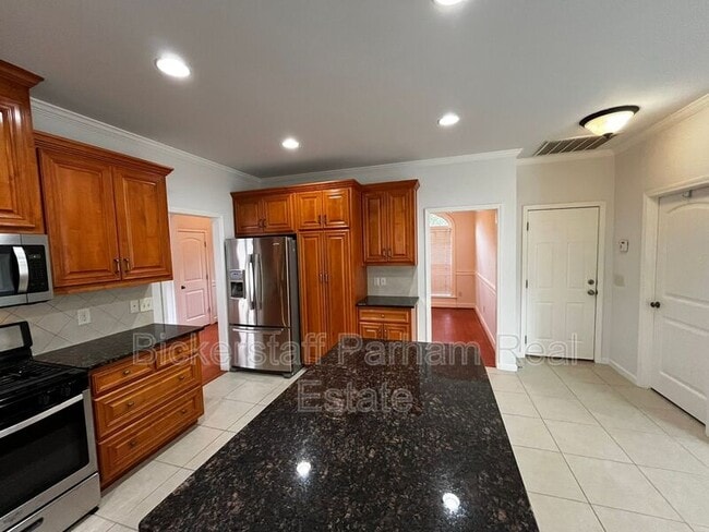 Building Photo - 7013 Imperial Way