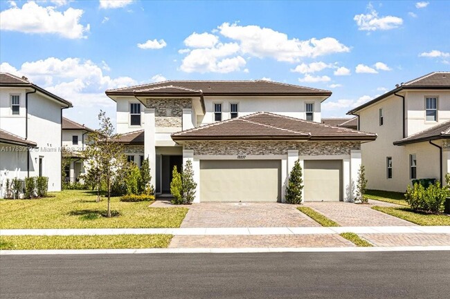 Building Photo - 12237 Green Oak Dr