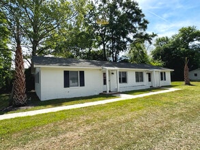 Building Photo - 4210 Park Ave