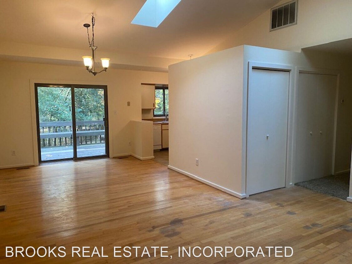 Primary Photo - 3 br, 2 bath House - 116 Sharps Road
