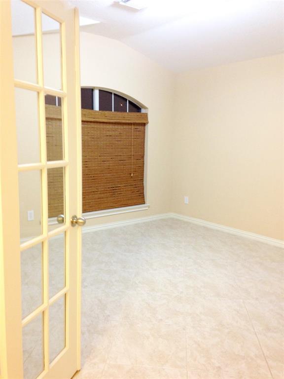 Building Photo - 26926 Kingston Glen Ln