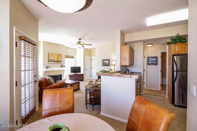 Building Photo - 1500 E Pusch Wilderness Dr