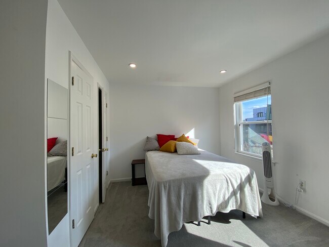 Foto del edificio - 1327 Belmont St NW