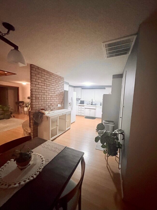 Foto del edificio - 795 Oak Knoll Dr