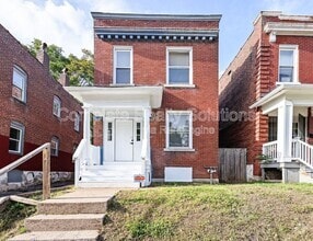 Building Photo - 3011 Miami St