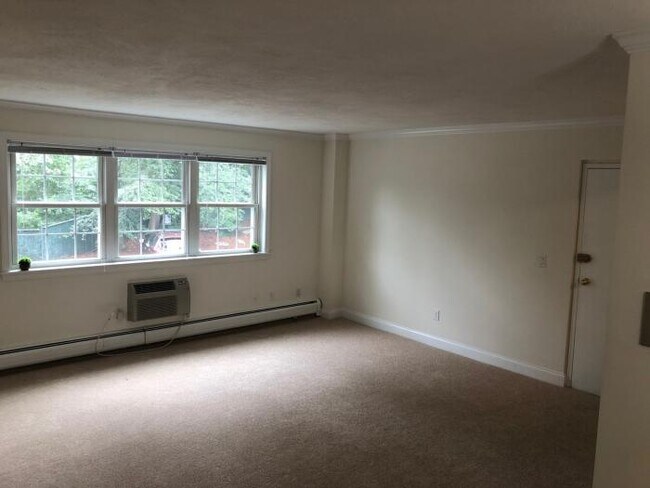 Building Photo - 1 bedroom in Boston MA 02132
