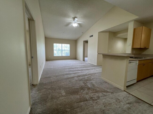 Foto del edificio - 5016 Lantana Rd