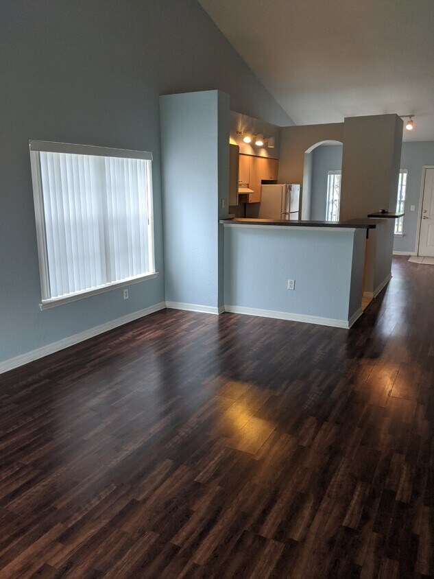 Living Room - 3515 Wembley Way