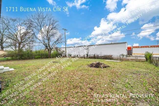 Building Photo - 1711 Buena Vista Cir SE Decatur, AL 35601