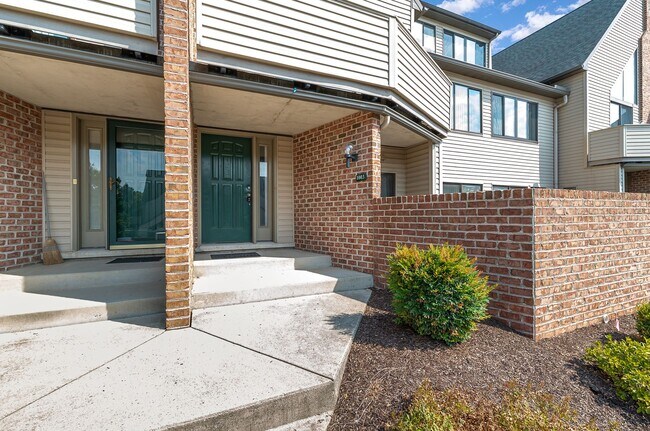 Foto del edificio - 1003 Cherrington Dr