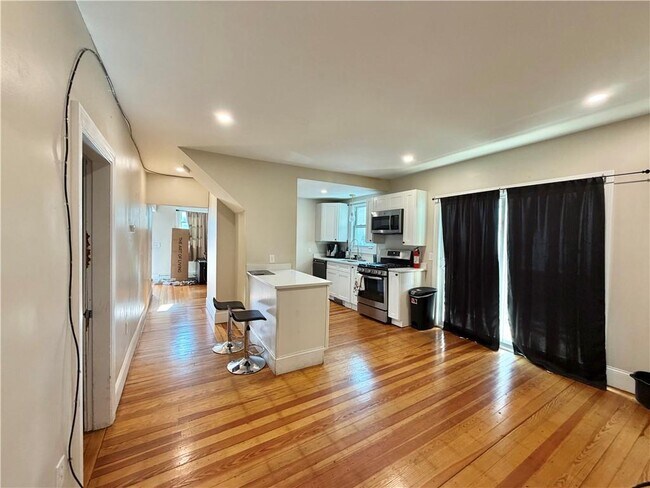 Foto del edificio - 24 Chaplin St